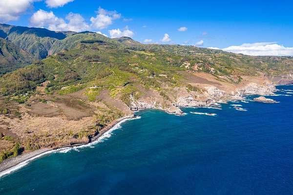 370 Acres of Land for Sale in Wailuku, Hawaii