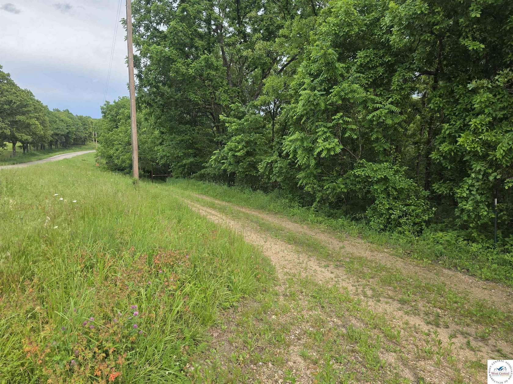 23 Acres of Land for Sale in Edwards, Missouri