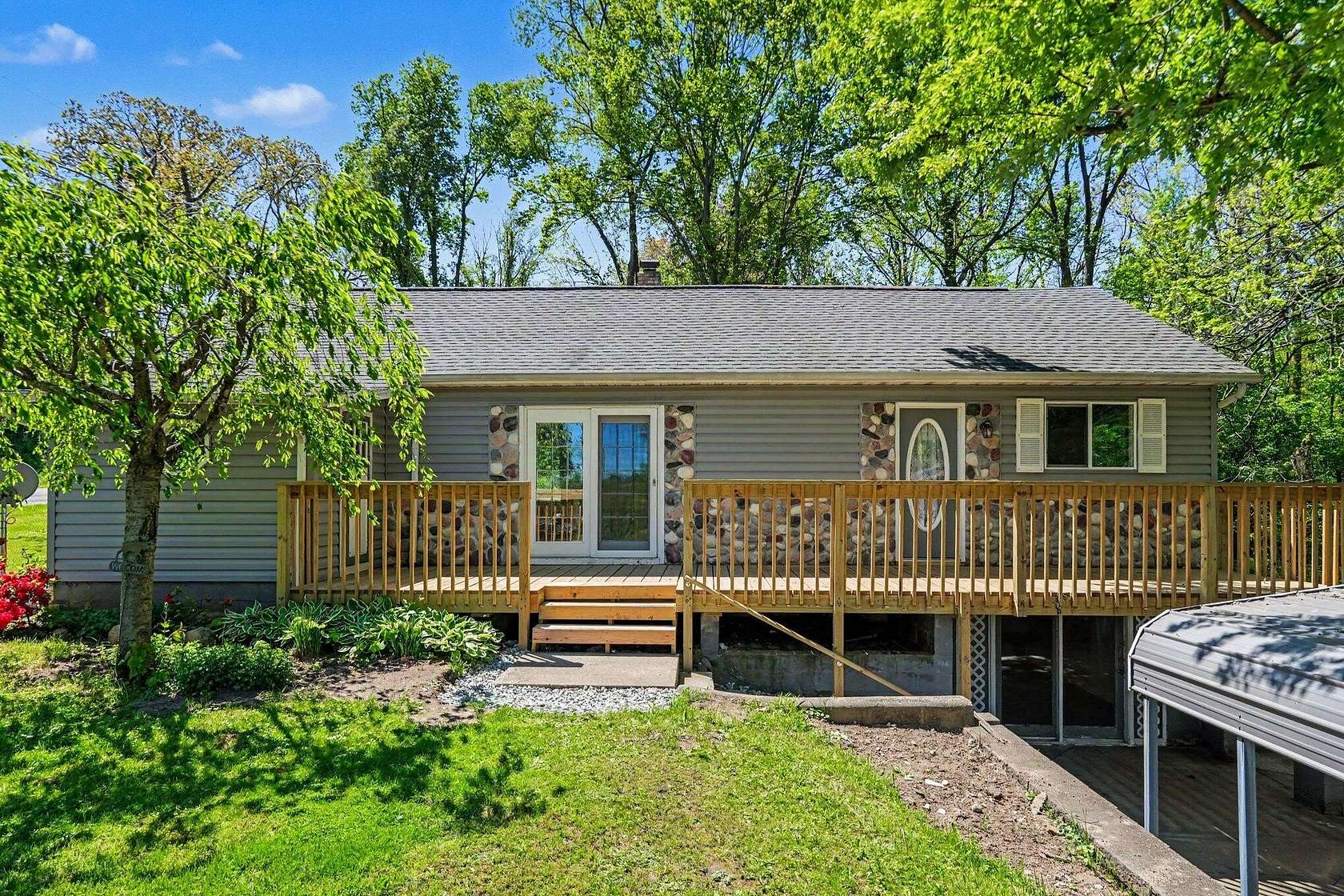 4.8 Acres of Land with Home for Sale in Niles, Michigan