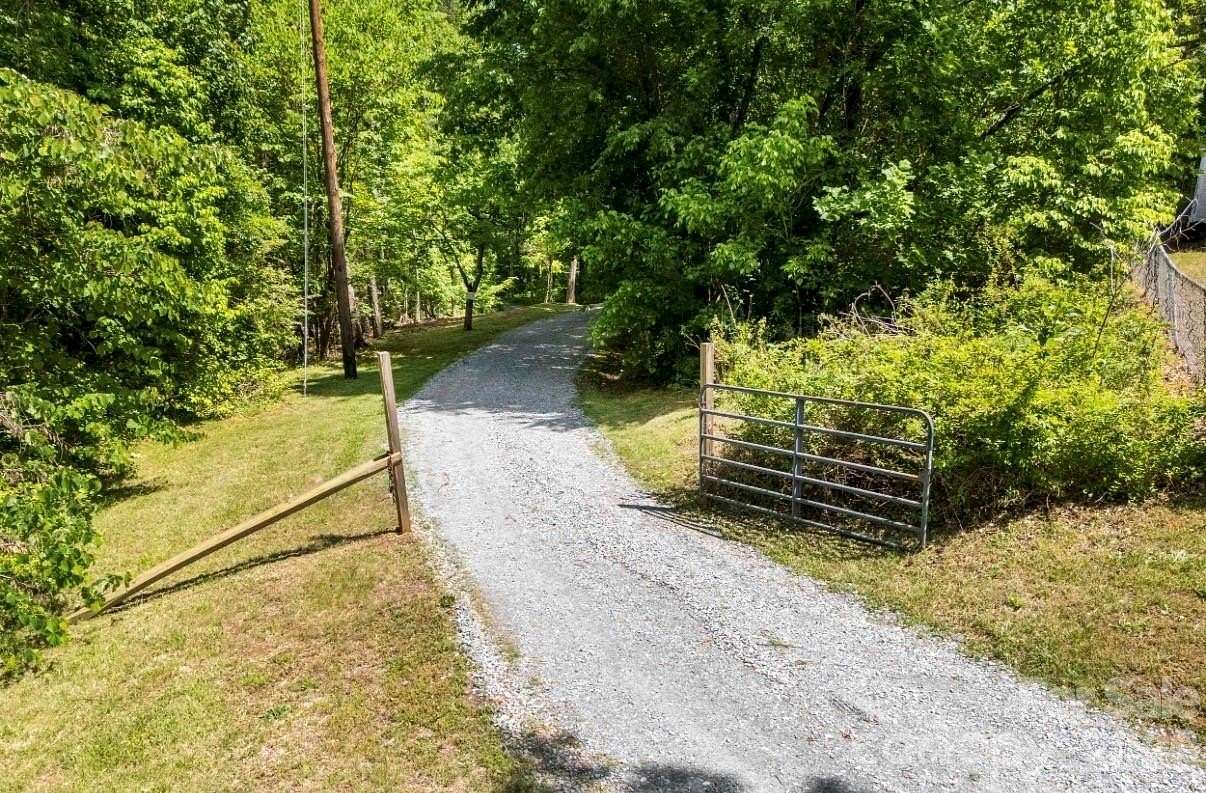 15.4 Acres of Land with Home for Sale in Kings Mountain, North Carolina