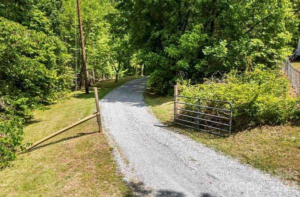 15.4 Acres of Land with Home for Sale in Kings Mountain, North Carolina