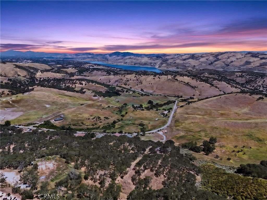 10 Acres of Residential Land for Sale in Bradley, California