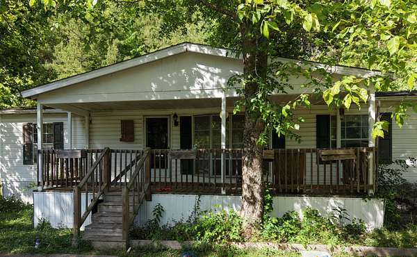 4 Acres of Land with Home for Sale in Collinwood, Tennessee