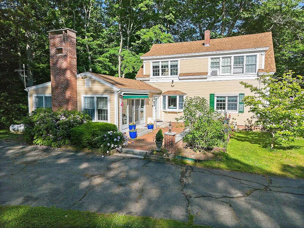 2.7 Acres of Land with Home for Sale in Dresden Town, Maine