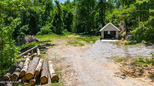 9.44 Acres of Residential Land for Sale in Harriman, Tennessee