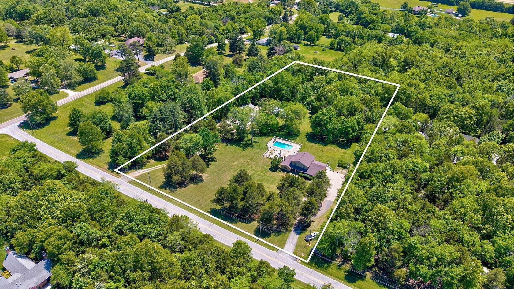 5 Acres of Land with Home for Sale in Springfield, Missouri