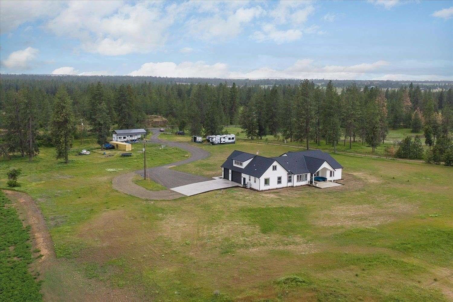 10 Acres of Land with Home for Sale in Nine Mile Falls, Washington