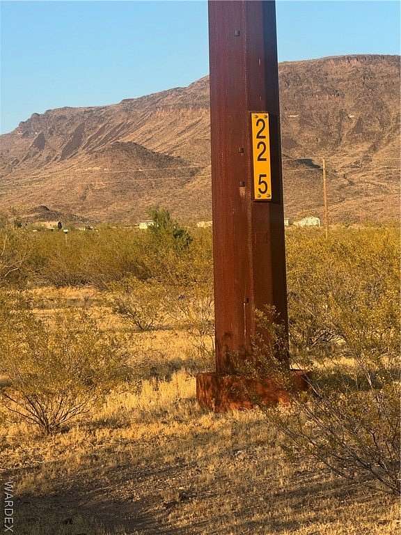19.3 Acres of Land for Sale in Golden Valley, Arizona