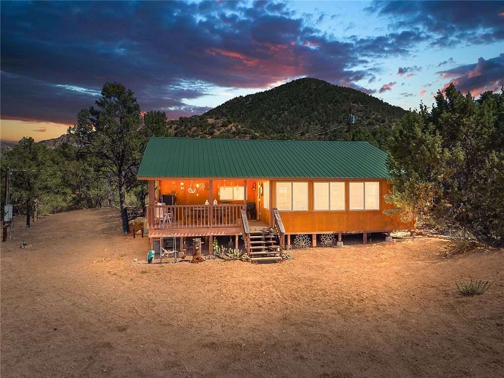 1.66 Acres of Land with Home for Sale in Kingman, Arizona