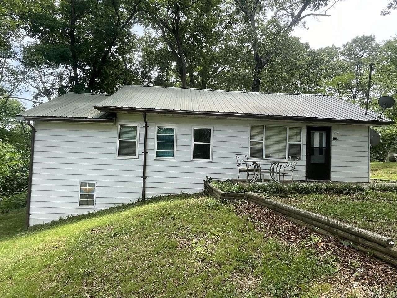 3 Acres of Land with Home for Sale in Hot Springs, Arkansas