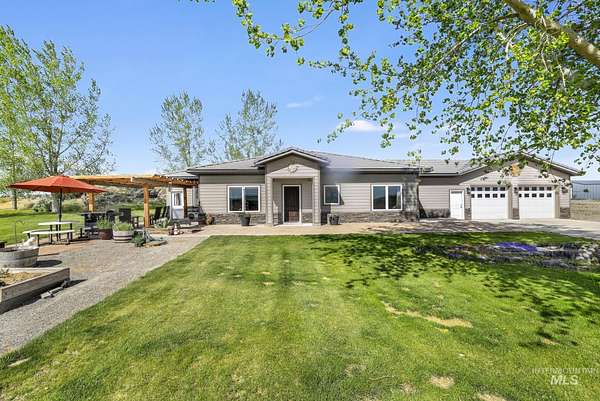 19.4 Acres of Land with Home for Sale in Bliss, Idaho