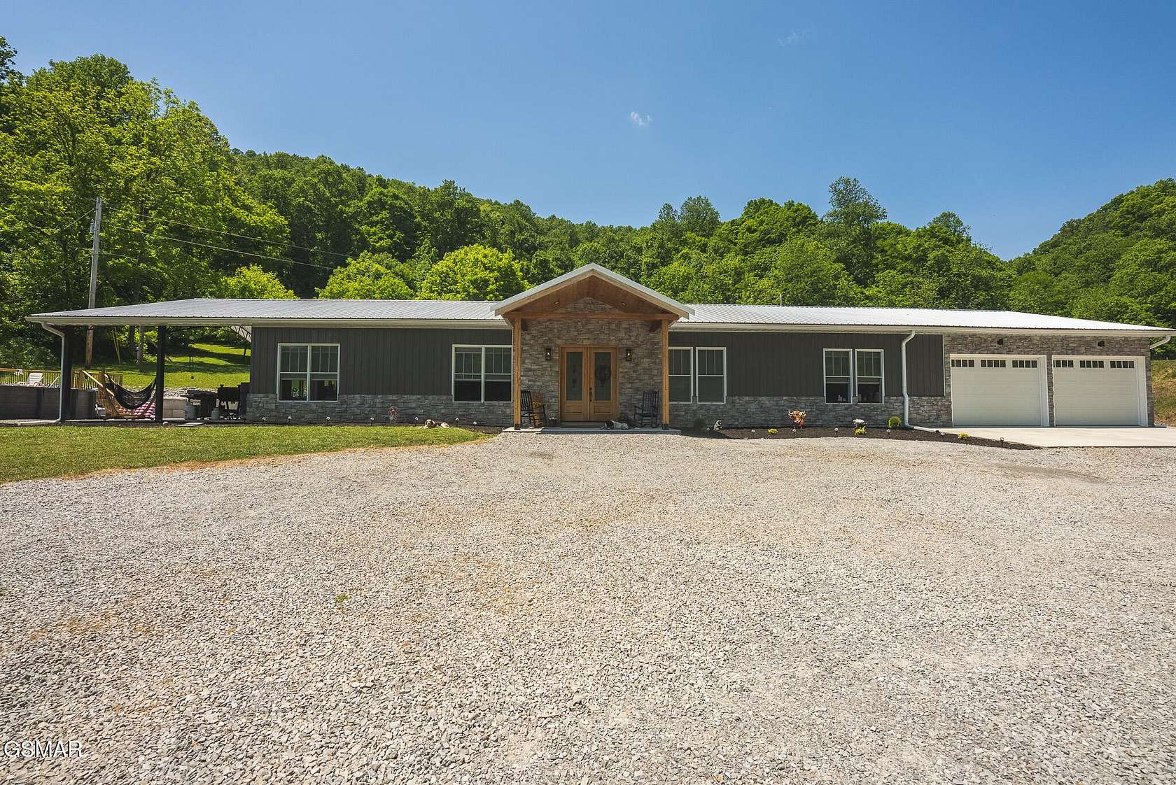 49.4 Acres of Land with Home for Sale in Speedwell, Tennessee