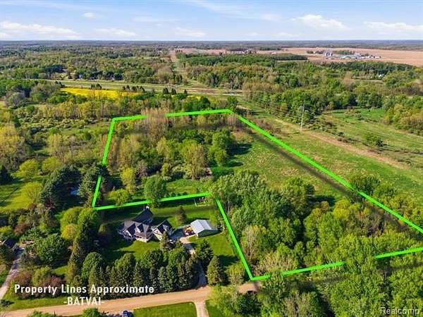 14.5 Acres of Recreational & Residential Land for Sale in Handy Township, Michigan