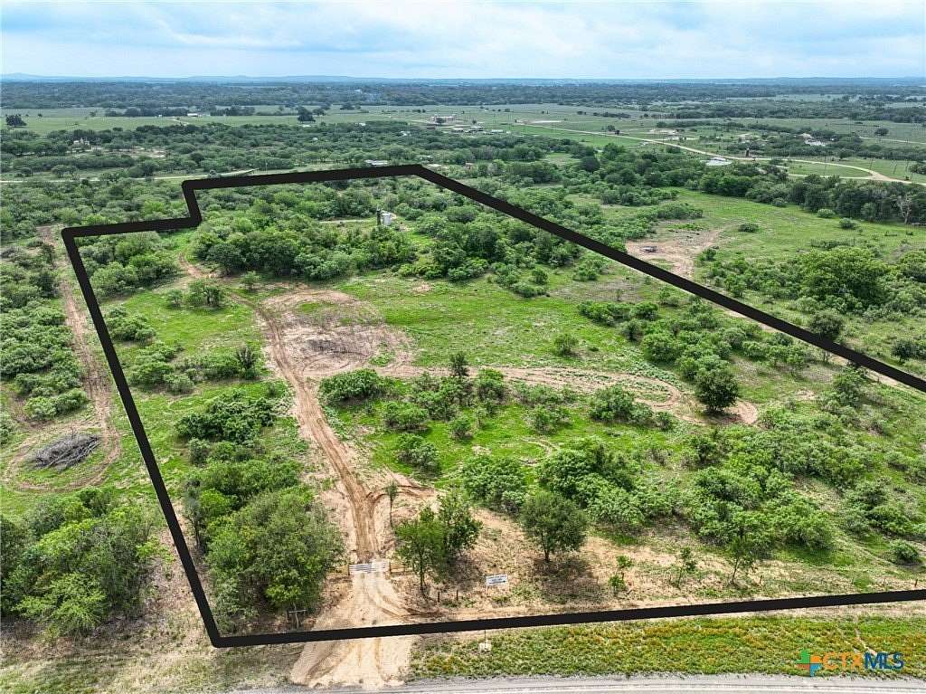 13.7 Acres of Land for Sale in Luling, Texas