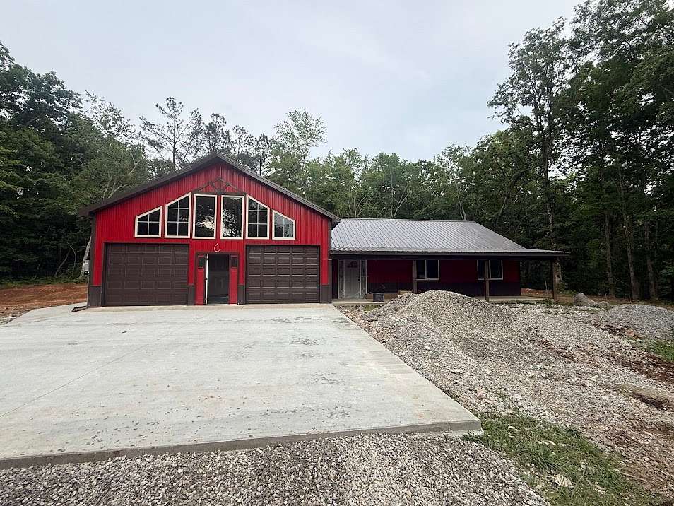 8.5 Acres of Land with Home for Sale in Centerville, Tennessee