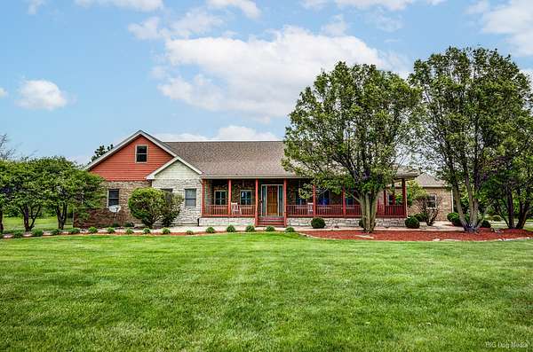 2.5 Acres of Land with Home for Sale in Frankfort, Illinois