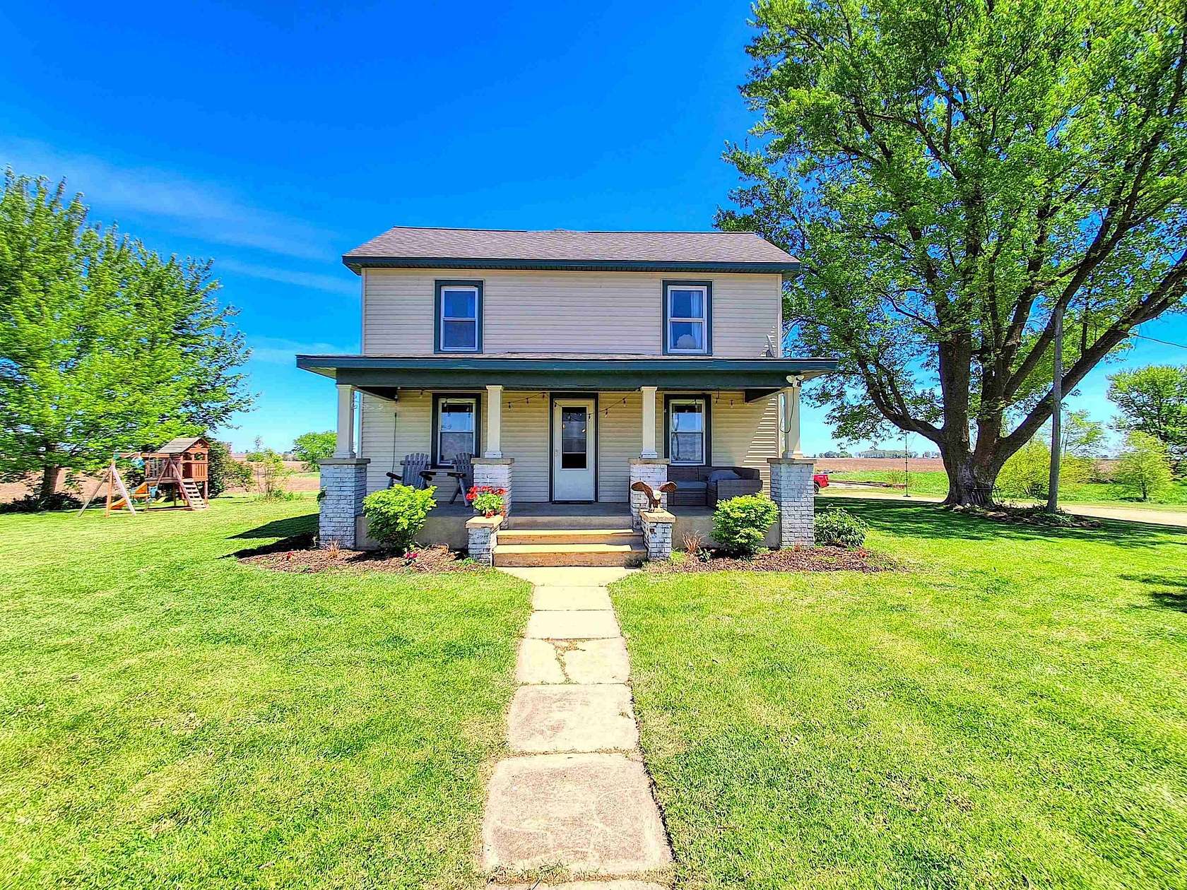 1.5 Acres of Land with Home for Sale in Lanark, Illinois