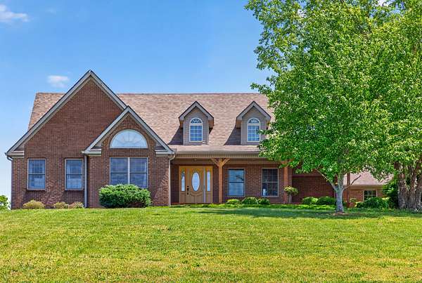 27 Acres of Land with Home for Sale in Lancaster, Kentucky