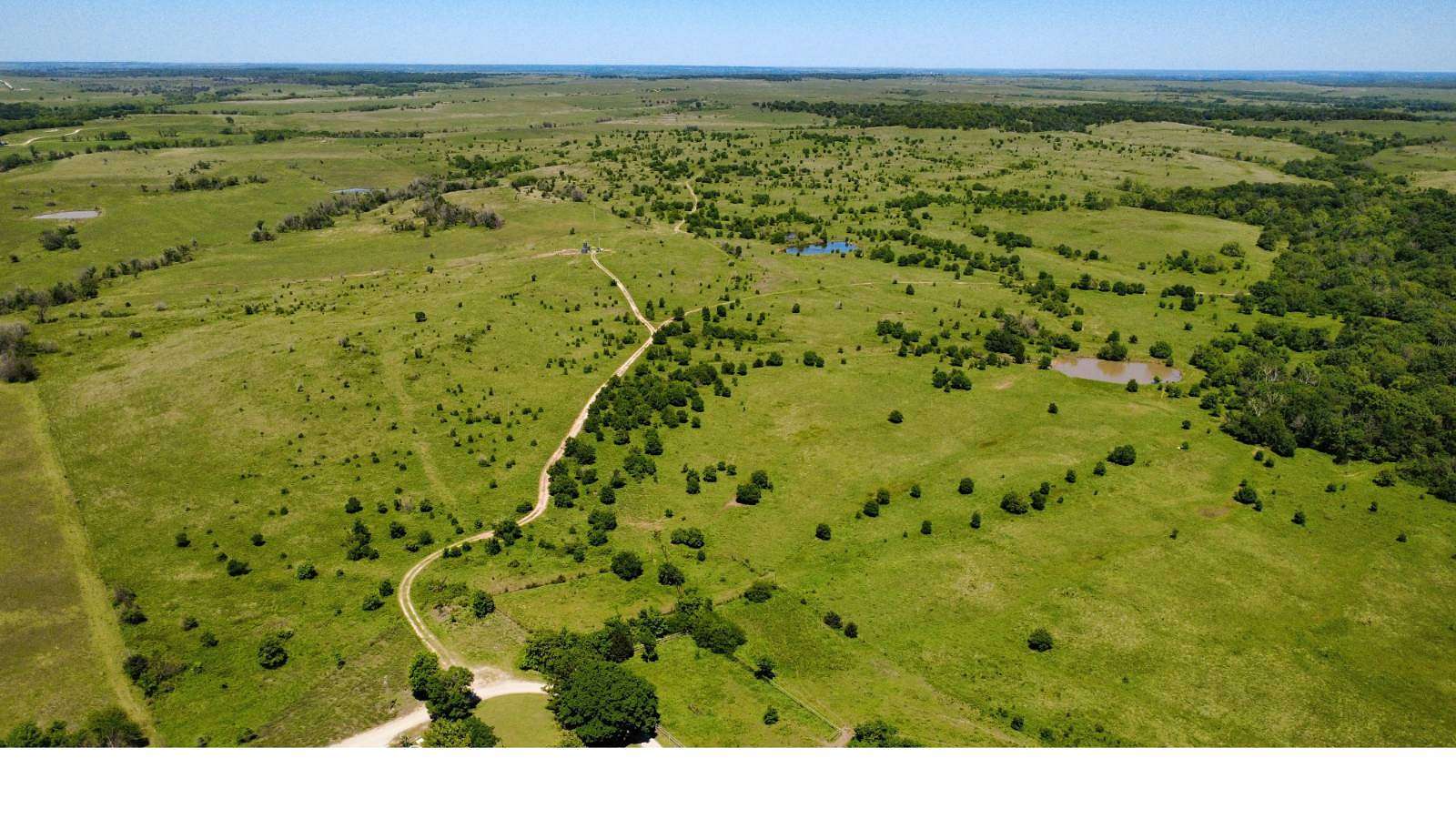 465 Acres of Land for Sale in Howard, Kansas