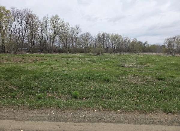 1.89 Acres of Residential Land for Sale in Plymouth, Maine