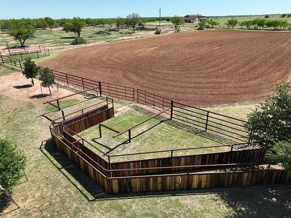 20 Acres of Agricultural Land with Home for Sale in Clyde, Texas