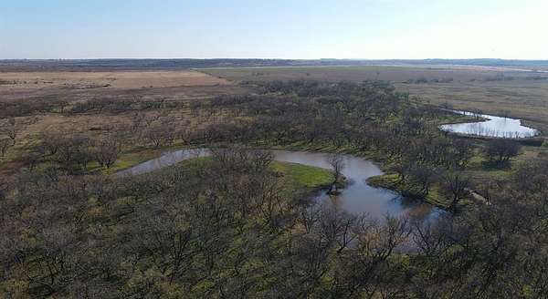 17 Acres of Land for Sale in Loving, Texas