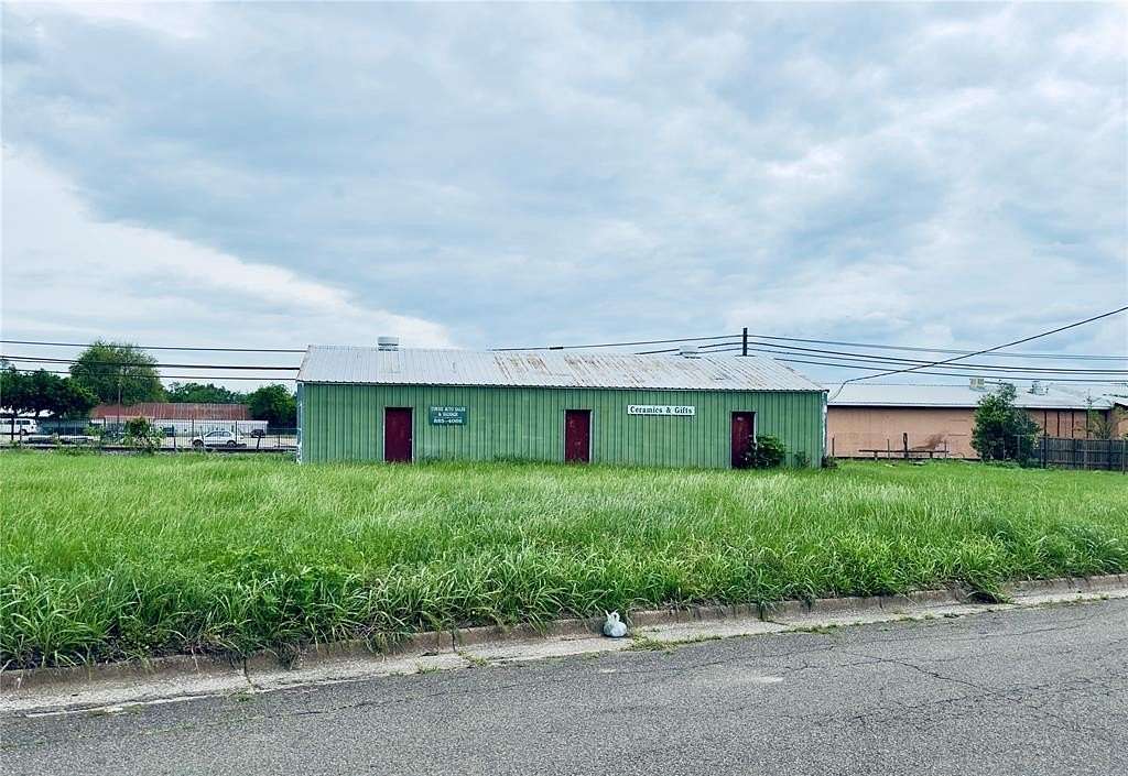 0.84 Acres of Mixed-Use Land for Sale in Sulphur Springs, Texas