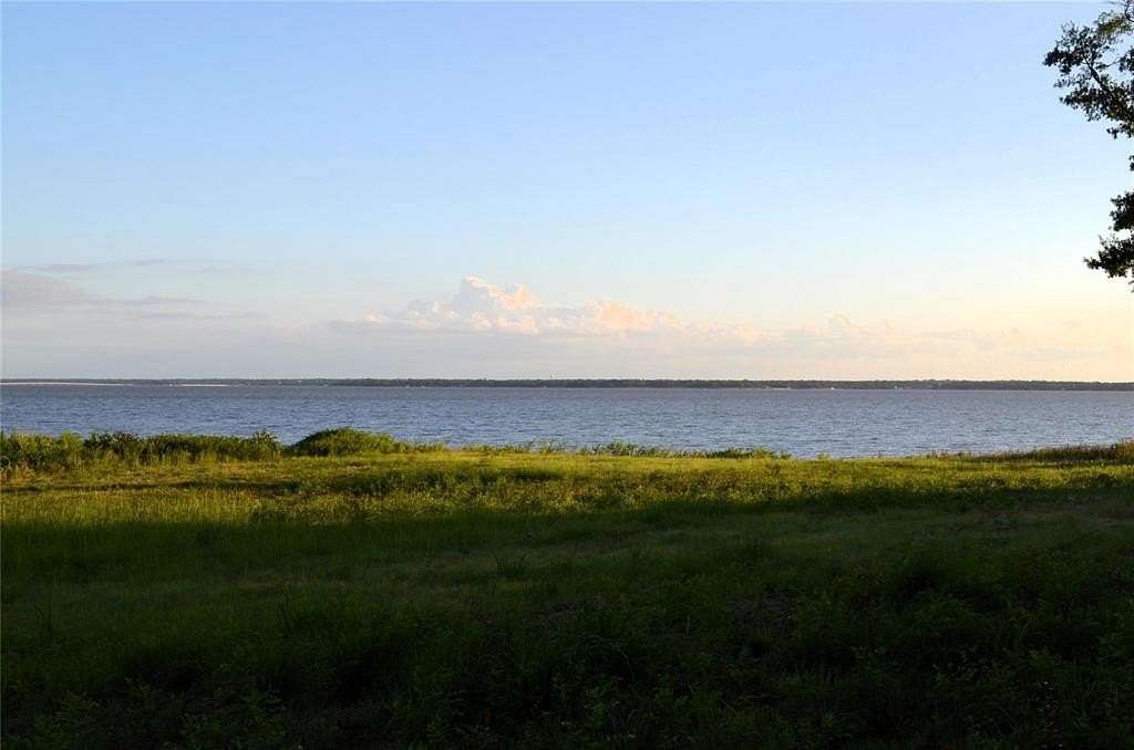 0.92 Acres of Land for Sale in Mabank, Texas