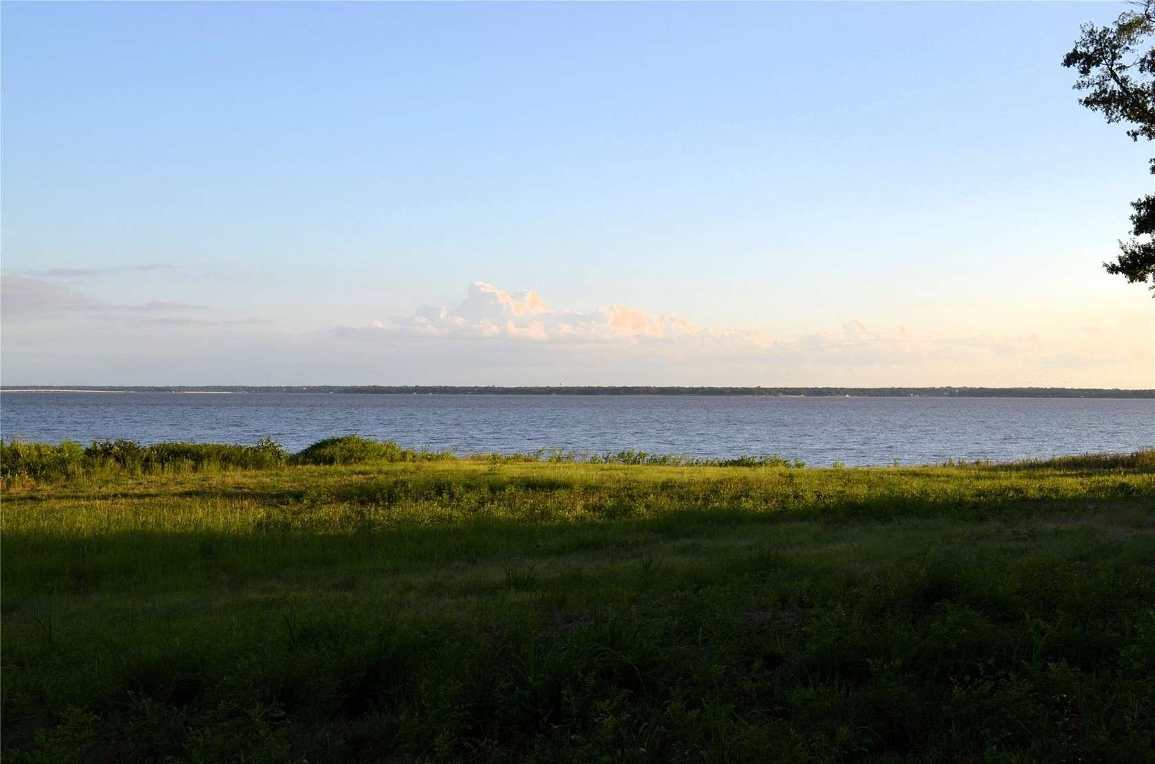 0.92 Acres of Residential Land for Sale in Mabank, Texas