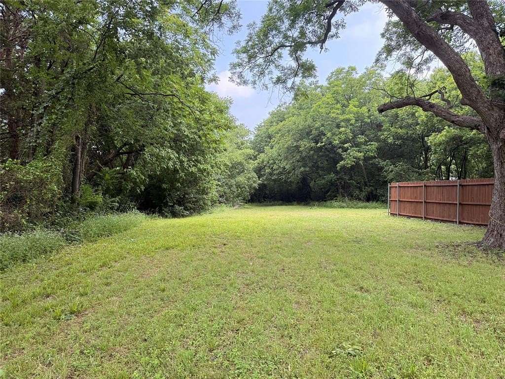 0.38 Acres of Residential Land for Sale in Farmersville, Texas