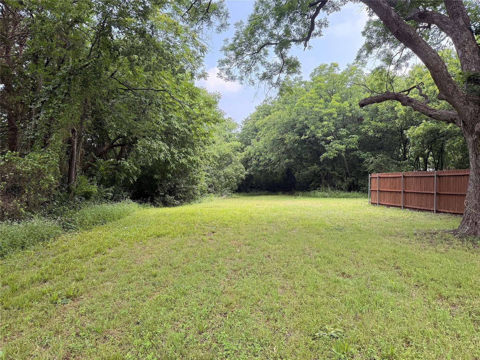 0.38 Acres of Residential Land for Sale in Farmersville, Texas