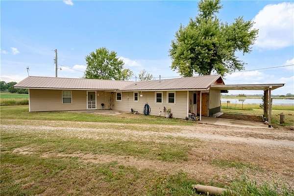 19 Acres of Land with Home for Sale in Oswego, Kansas