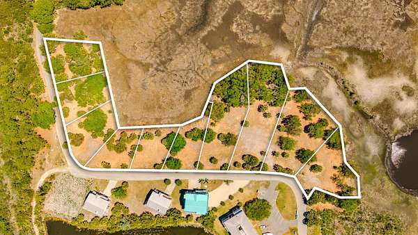 0.33 Acres of Residential Land for Sale in Crawfordville, Florida