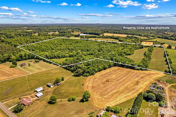 89.7 Acres of Recreational & Residential Land for Sale in Statesville, North Carolina