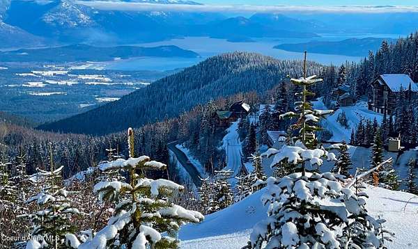 0.37 Acres of Residential Land for Sale in Sandpoint, Idaho