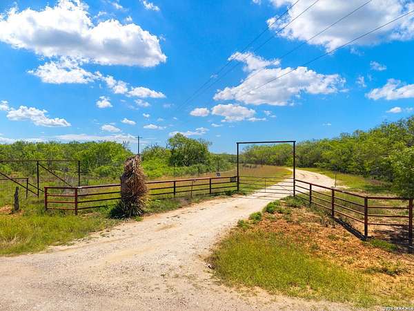 16.3 Acres of Land for Sale in Pleasanton, Texas