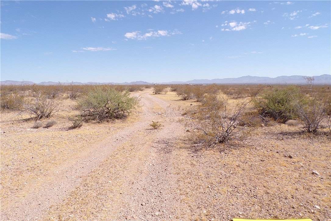 2 Acres of Residential Land for Sale in Golden Valley, Arizona