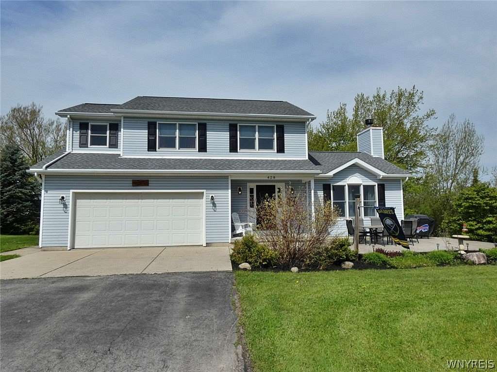 5 Acres of Land with Home for Sale in Alden, New York
