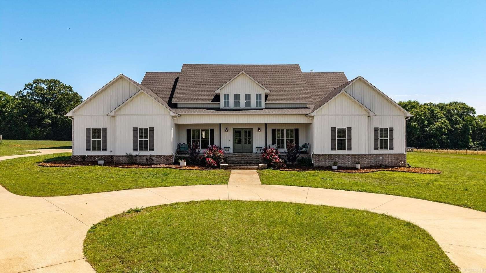 14.3 Acres of Land with Home for Sale in Greenbrier, Arkansas