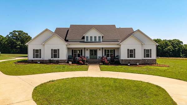 14.3 Acres of Land with Home for Sale in Greenbrier, Arkansas