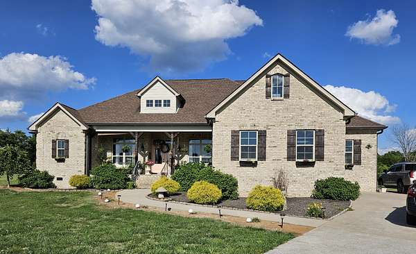 5 Acres of Land with Home for Sale in Murfreesboro, Tennessee