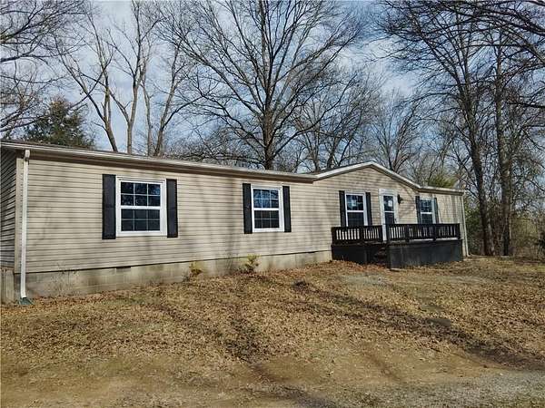 6 Acres of Land with Home for Sale in Pittsburg, Kansas