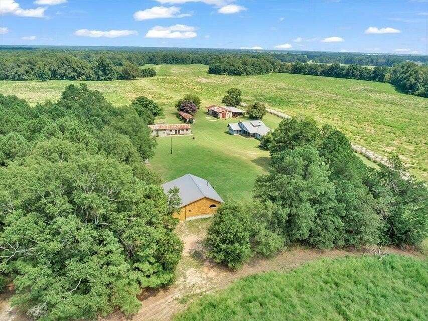 400 Acres of Land with Home for Sale in Keysville, Georgia