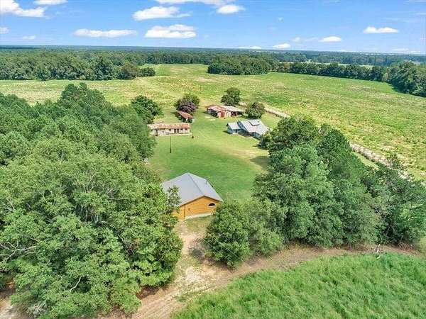 400 Acres of Land with Home for Sale in Keysville, Georgia