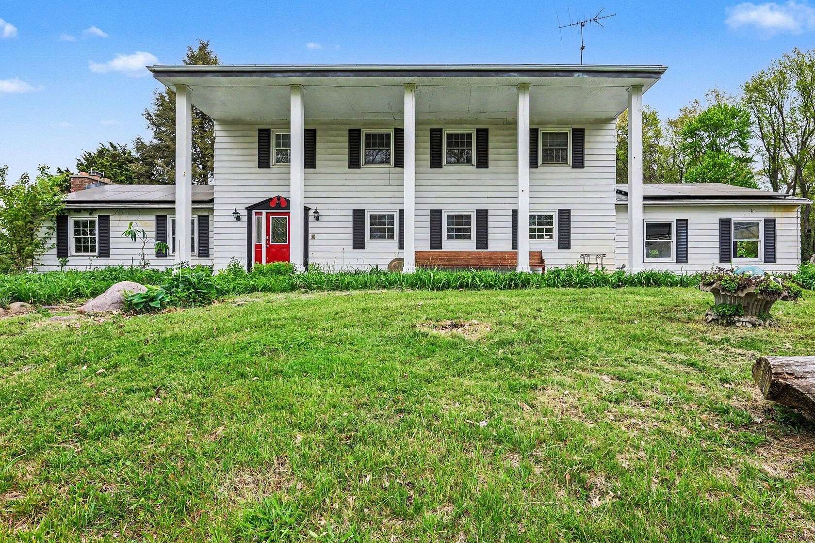 18.2 Acres of Land with Home for Sale in Battle Creek, Michigan