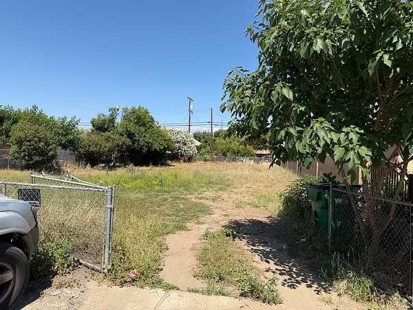 0.15 Acres of Residential Land for Sale in Strathmore, California