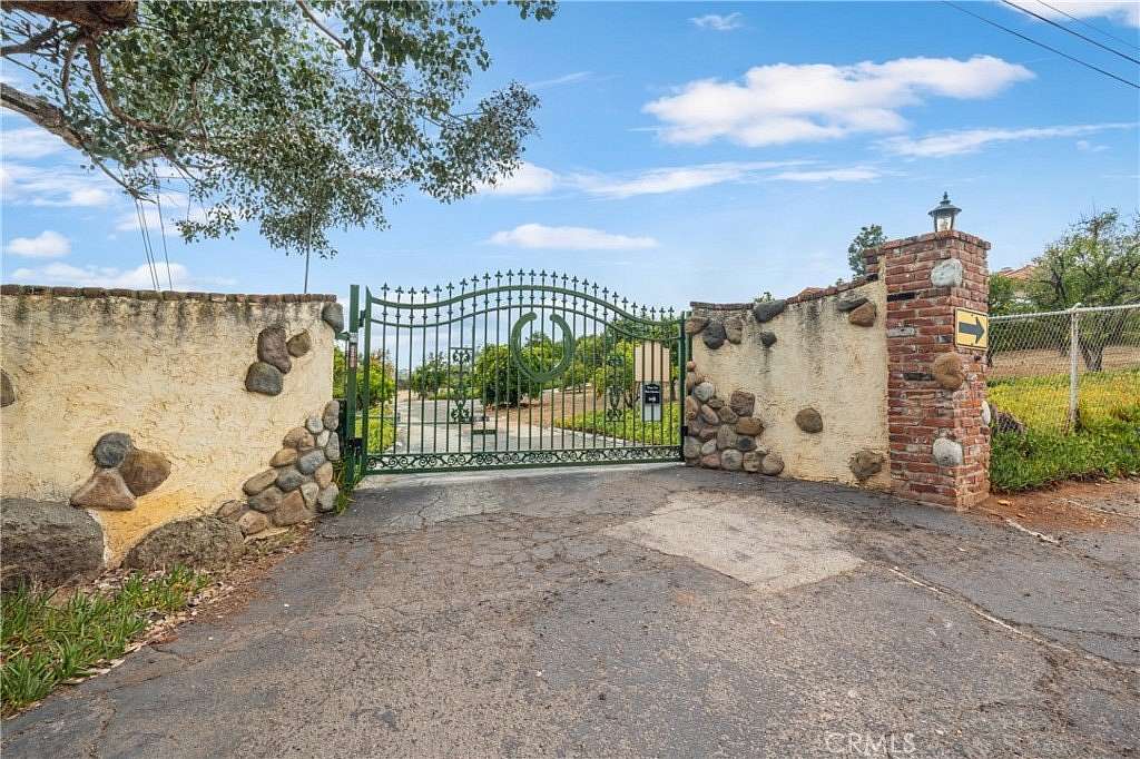 2.67 Acres of Land with Home for Sale in Valley Center, California