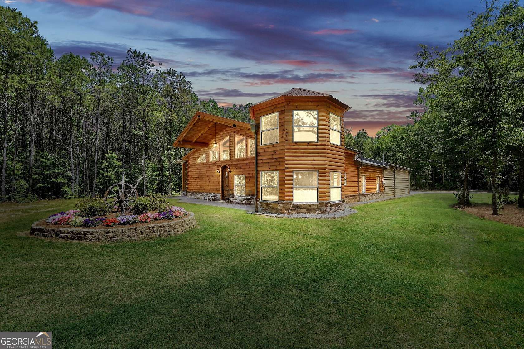 18.2 Acres of Recreational Land with Home for Sale in Molena, Georgia