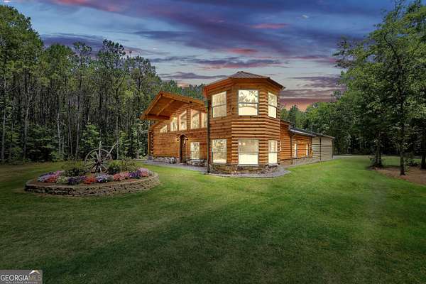 18.2 Acres of Recreational Land with Home for Sale in Molena, Georgia