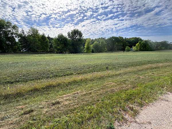1.23 Acres of Residential Land for Sale in Alexandria, Minnesota